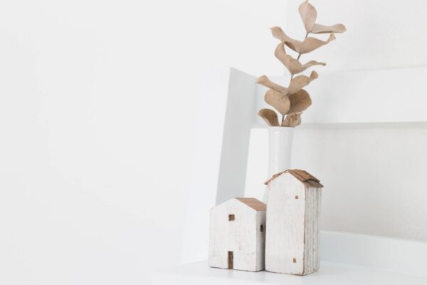 White Mini iItems Of Home Decoration
